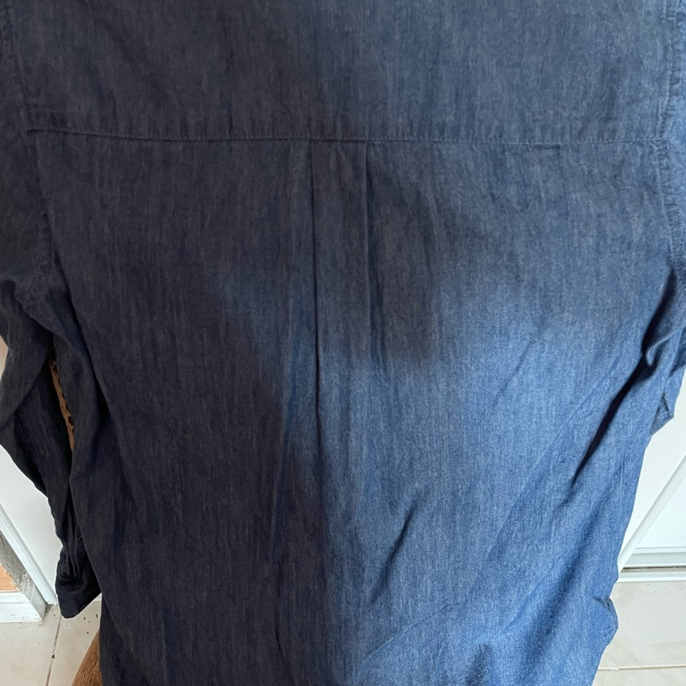 slim fit denim blouse with pearls - Picture 6 of 6